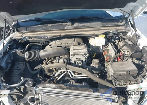 2021 Ram 1500 Laramie 4X4 5'7 Box from USA, damaged, VIN 1C6SRFJT4MN576054